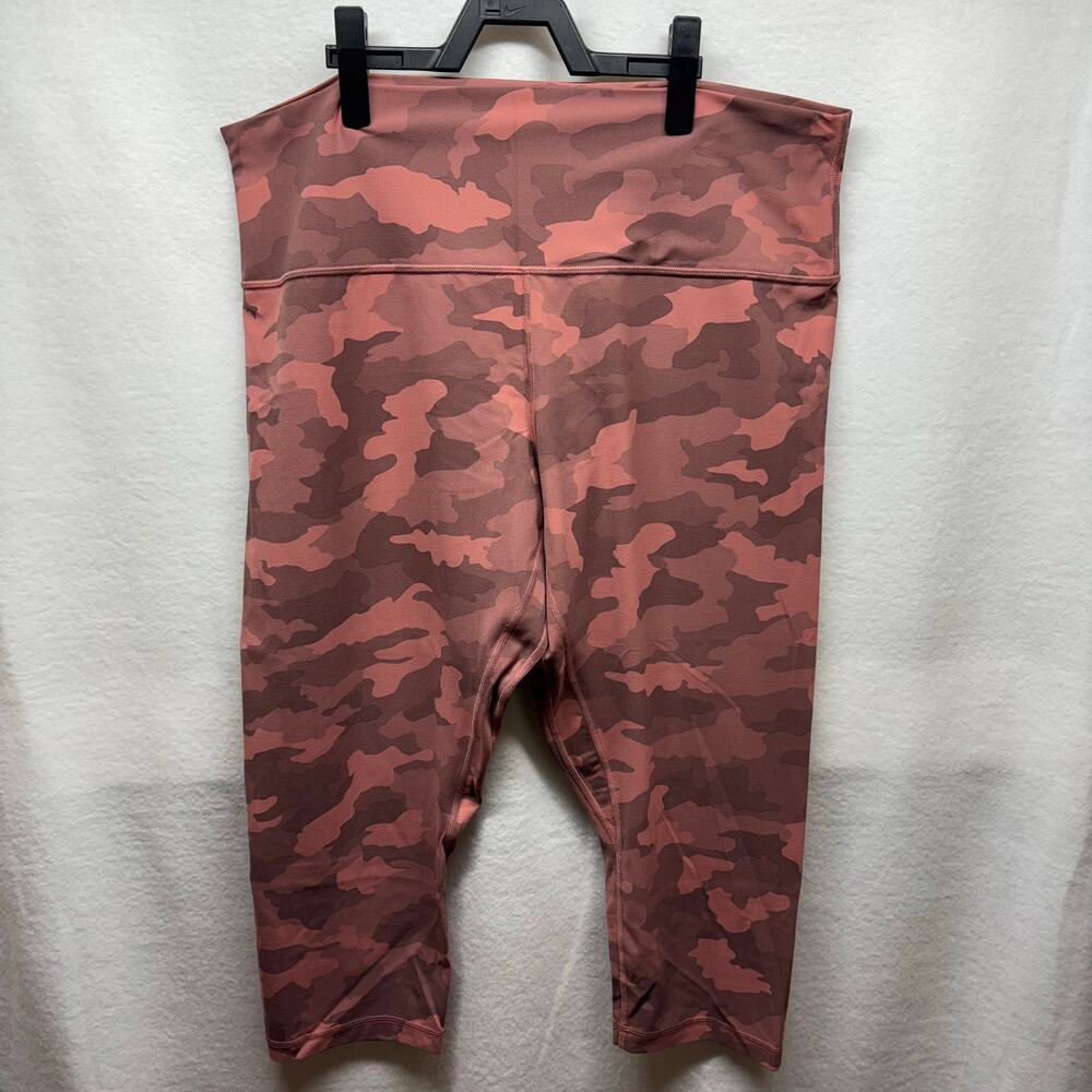 Lululemon Pink Camo Leggings - Size 18 - 22" Inseam‎